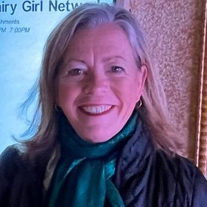 Meet your Posher, Connie